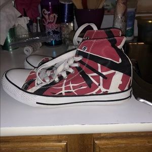 Even converse shoes men’s size 7